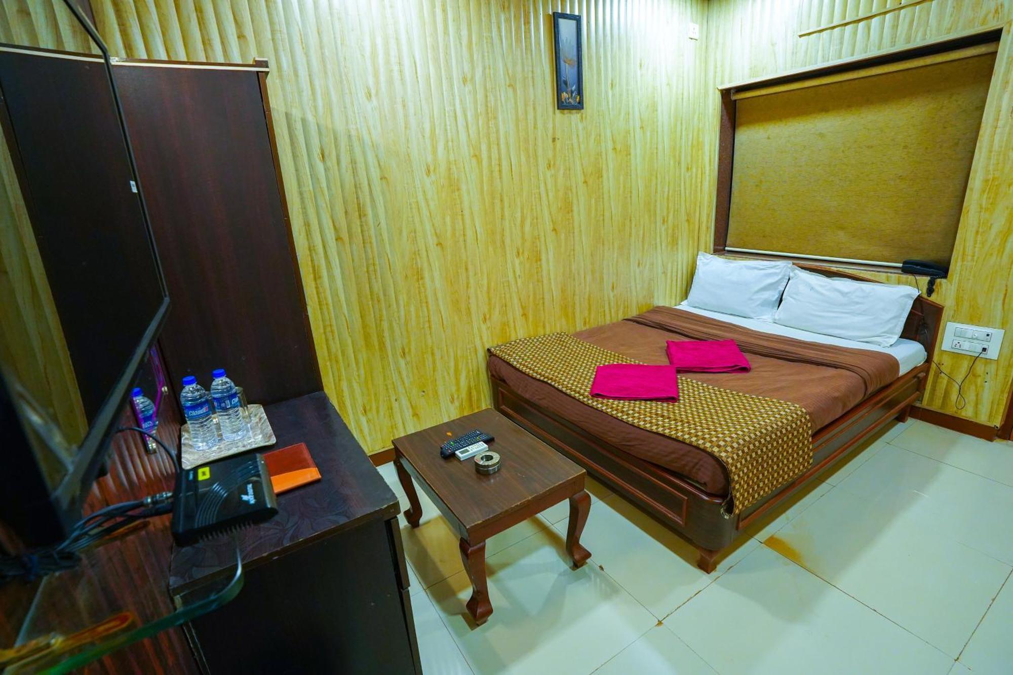 Hotel Kumar Plaza Matheran Exterior photo