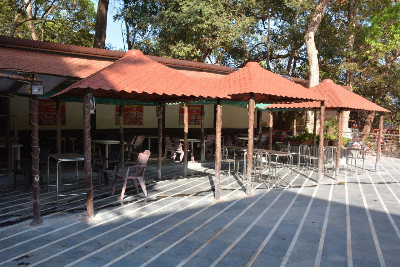 Hotel Kumar Plaza Matheran Exterior photo