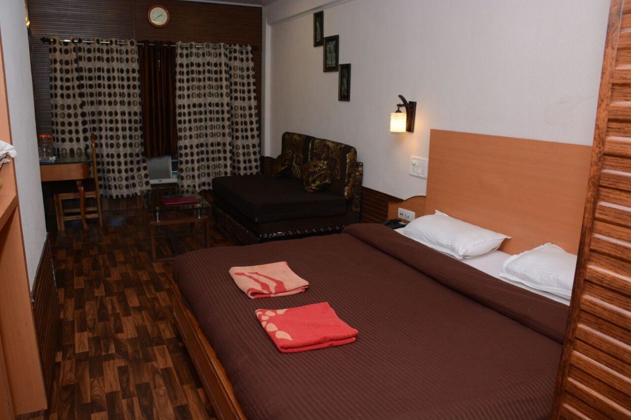 Hotel Kumar Plaza Matheran Exterior photo